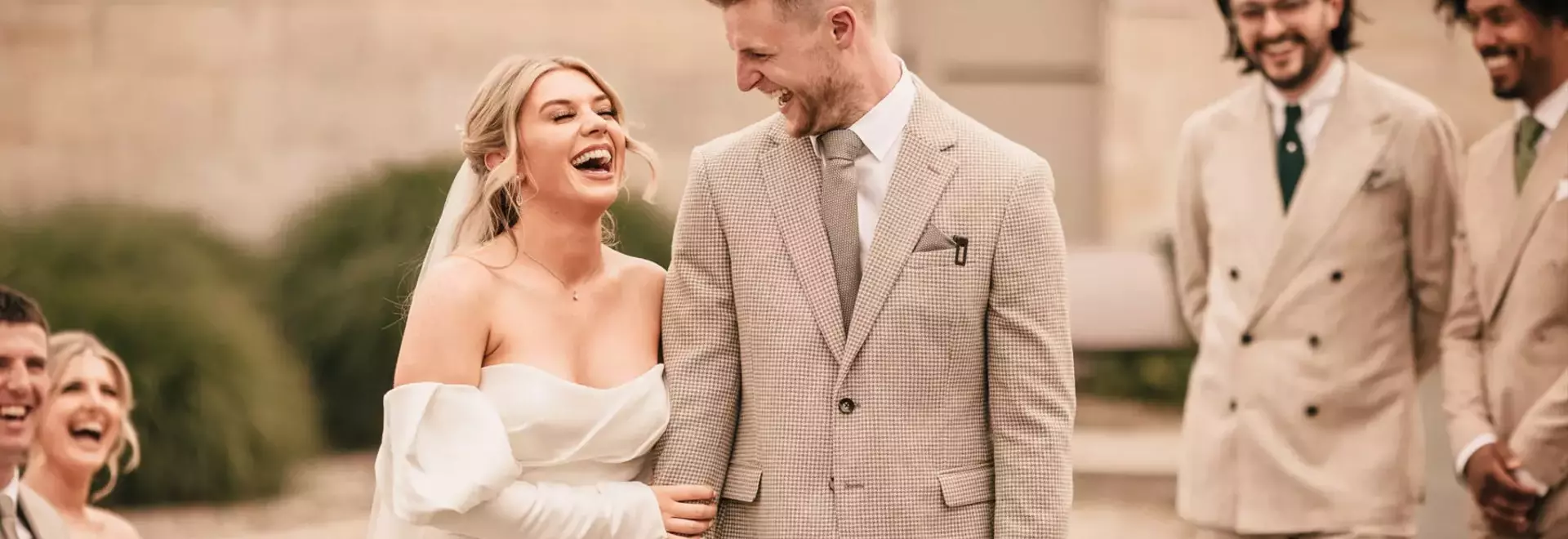 Effortless Elegance: Discover Pretty Lavish Bridal for the Modern Wedding Party
