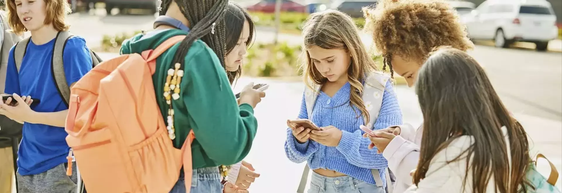 Florida's New Cellphone Ban in Schools Sparks Mixed Reactions