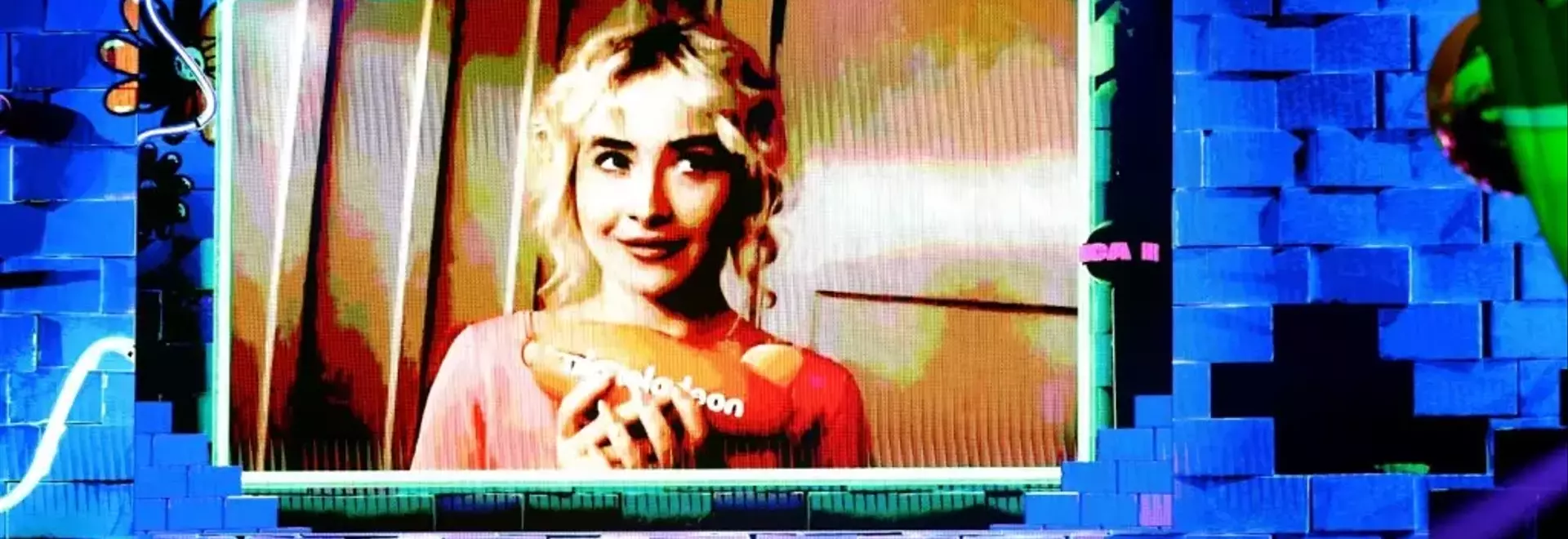 Sabrina Carpenter Shines at the 2025 Kids' Choice Awards
