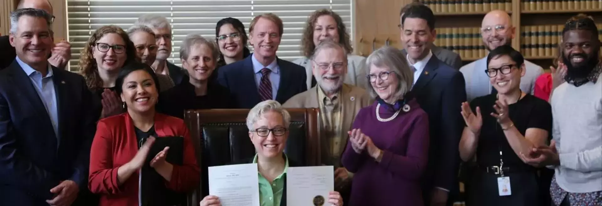 Oregon's Campaign Finance Reform Faces Potential Delay Amid Legislative Debate