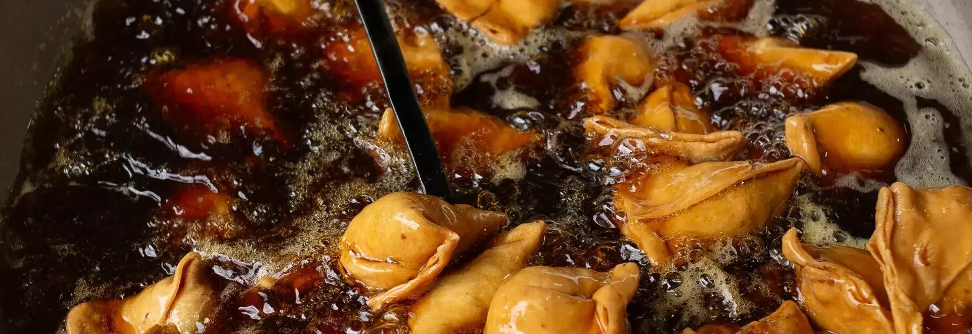 Samosas Under Scrutiny: India's Beloved Snack Sparks Health Debate