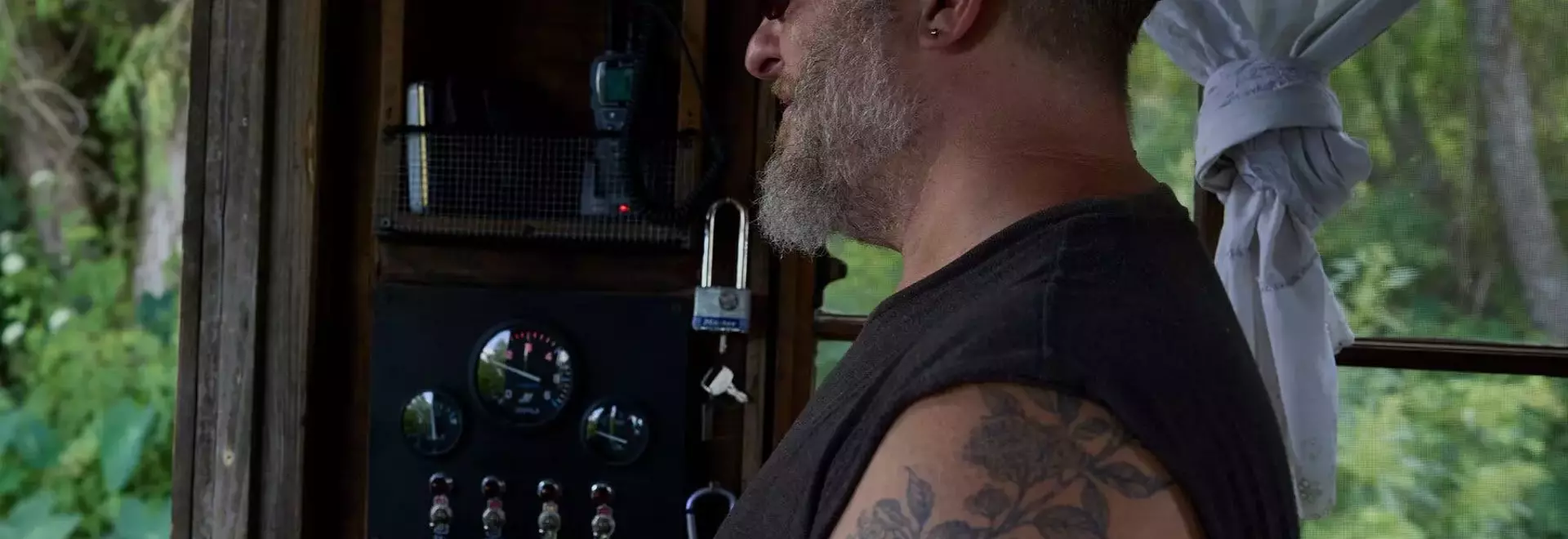 Floating Histories: A Shanty Boat's Journey Through America's Waterways