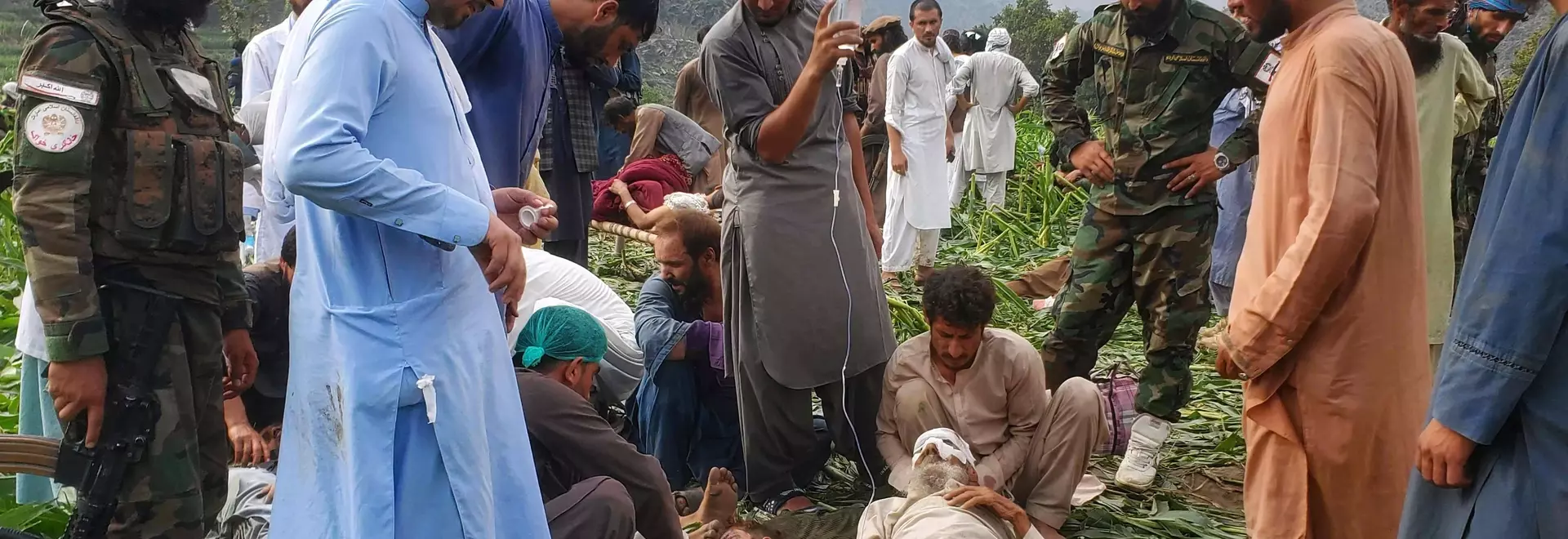 Devastating Earthquake Strikes Eastern Afghanistan, Hampering Rescue Efforts