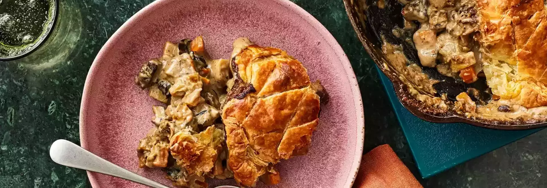 Vegetarian Mushroom Pot Pie: A Delectable Meat-Free Alternative