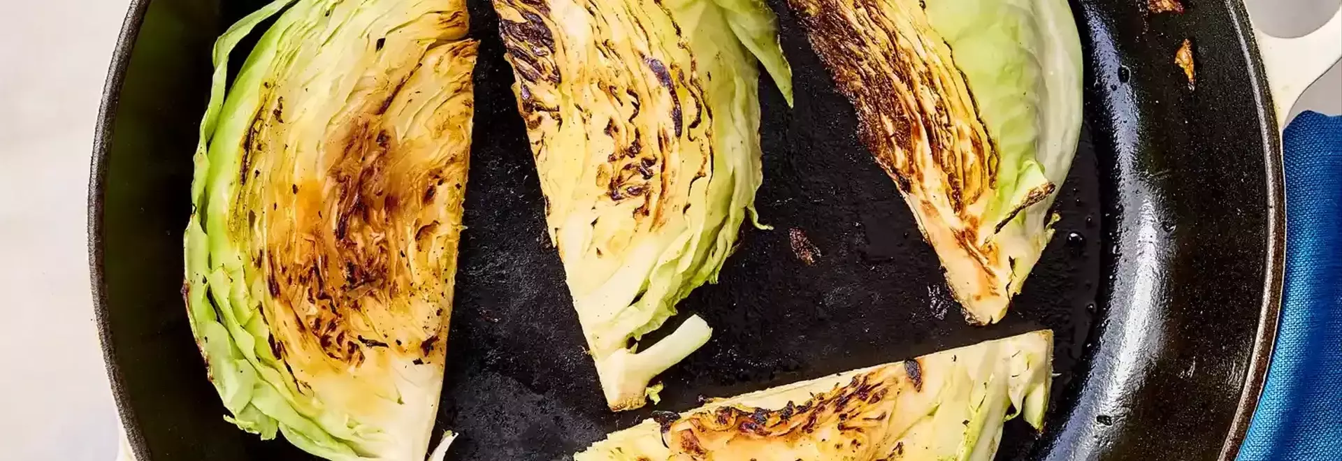 Delectable Spanakopita-Inspired Melted Cabbage
