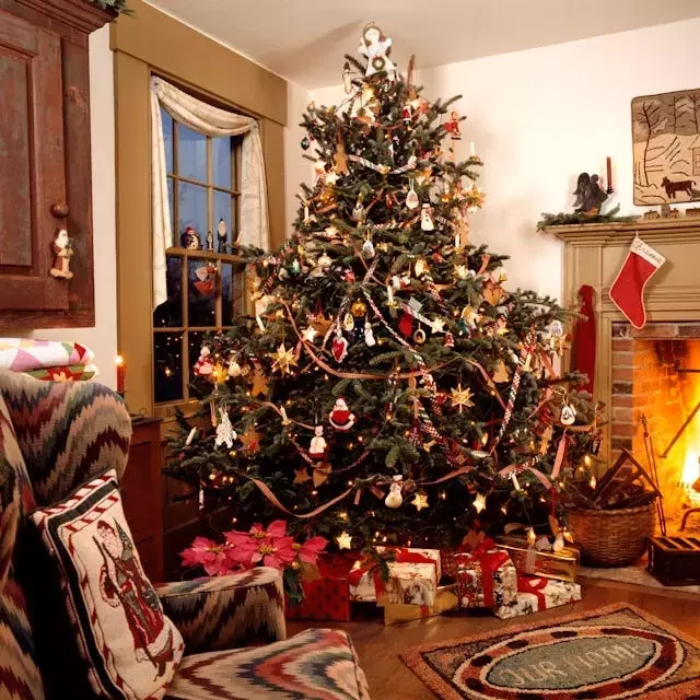 Nostalgic '90s Christmas Decor: A Guide to Festive Charm