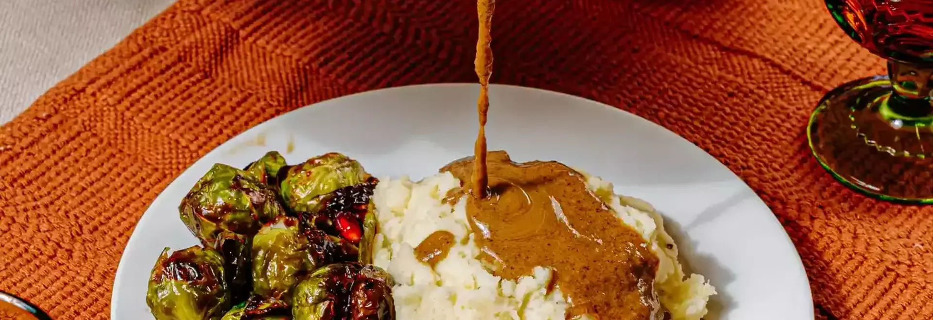 Crafting a Flavorful Vegan Gravy: A Step-by-Step Guide