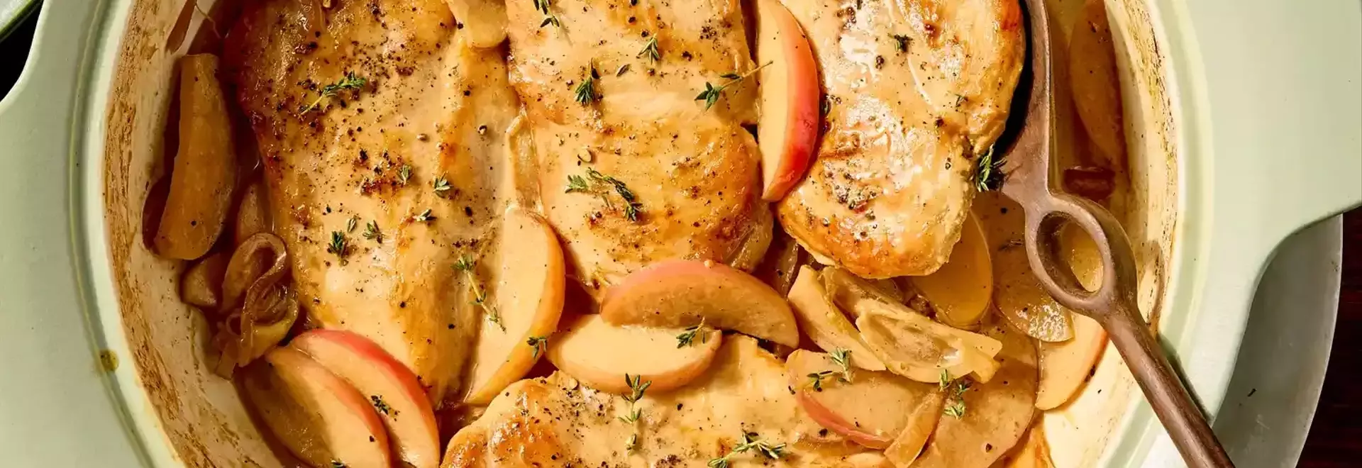 One-Pan Creamy Chicken with Apples and Dijon Sauce: A Hearty Fall Meal