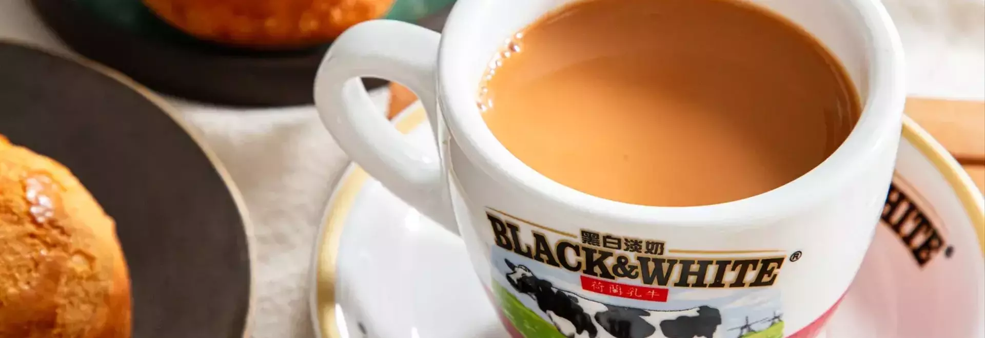 Crafting Authentic Hong Kong-Style Milk Tea at Home