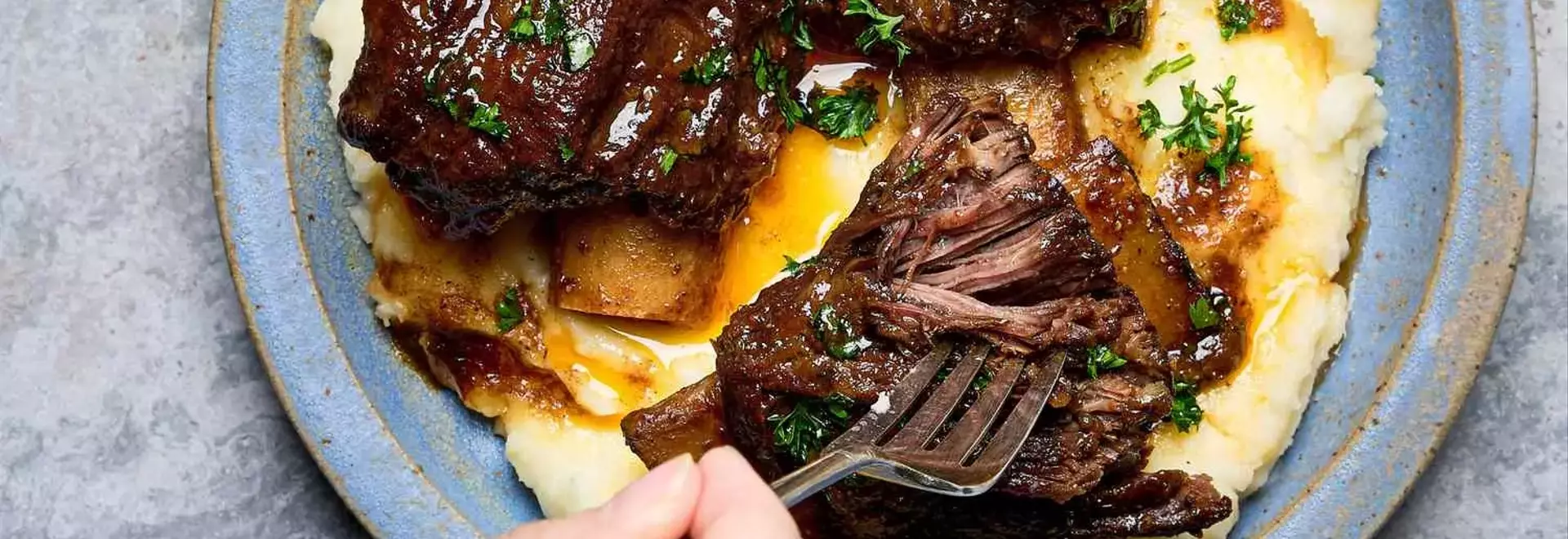 Tender Tamarind-Braised Beef Short Ribs: A Culinary Delight