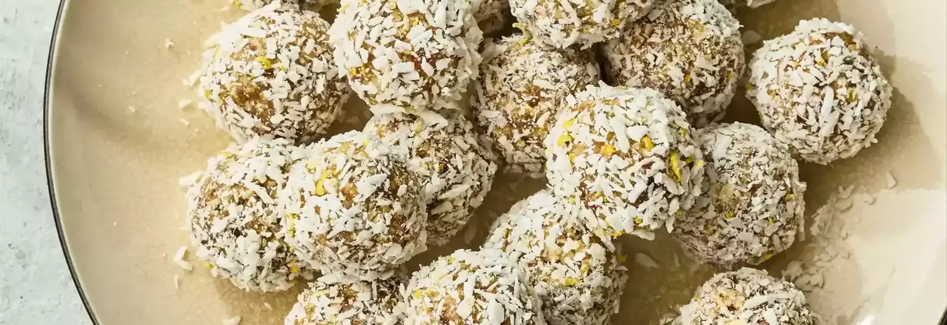 Zesty Lemon Energy Bites: A Wholesome & Sugar-Free Snack