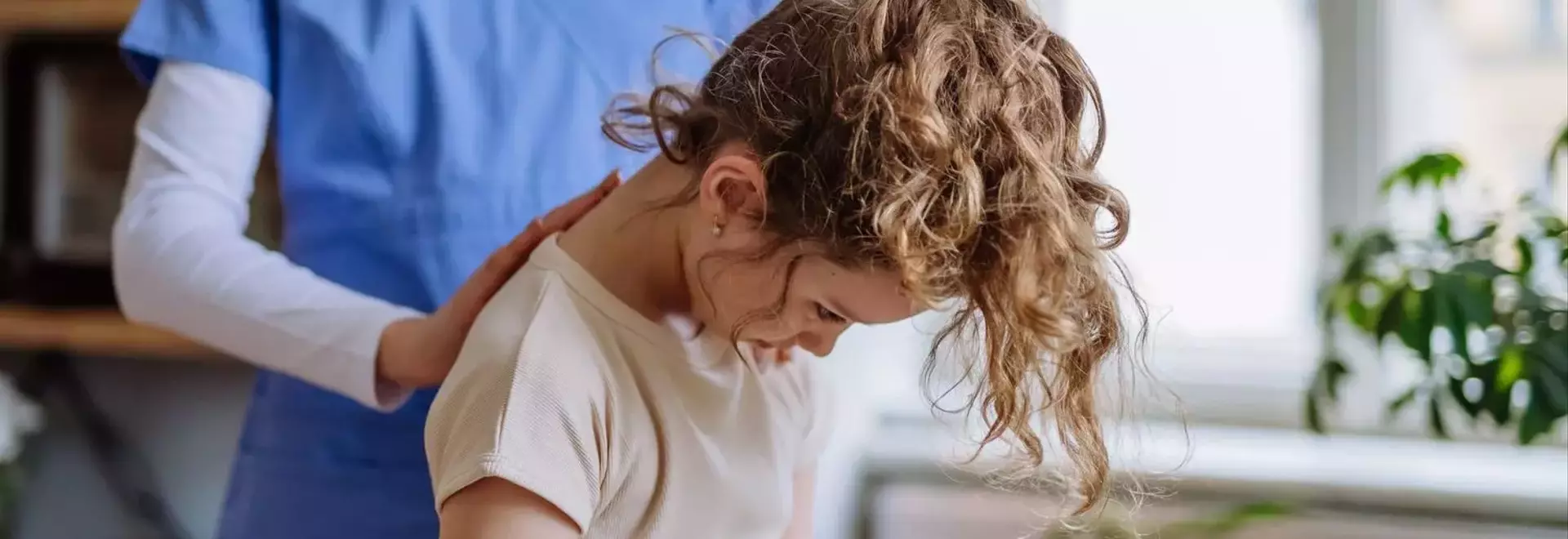 A Mother's Scoliosis Journey: From Diagnosis to Guiding Her Daughter Through the Same Challenge