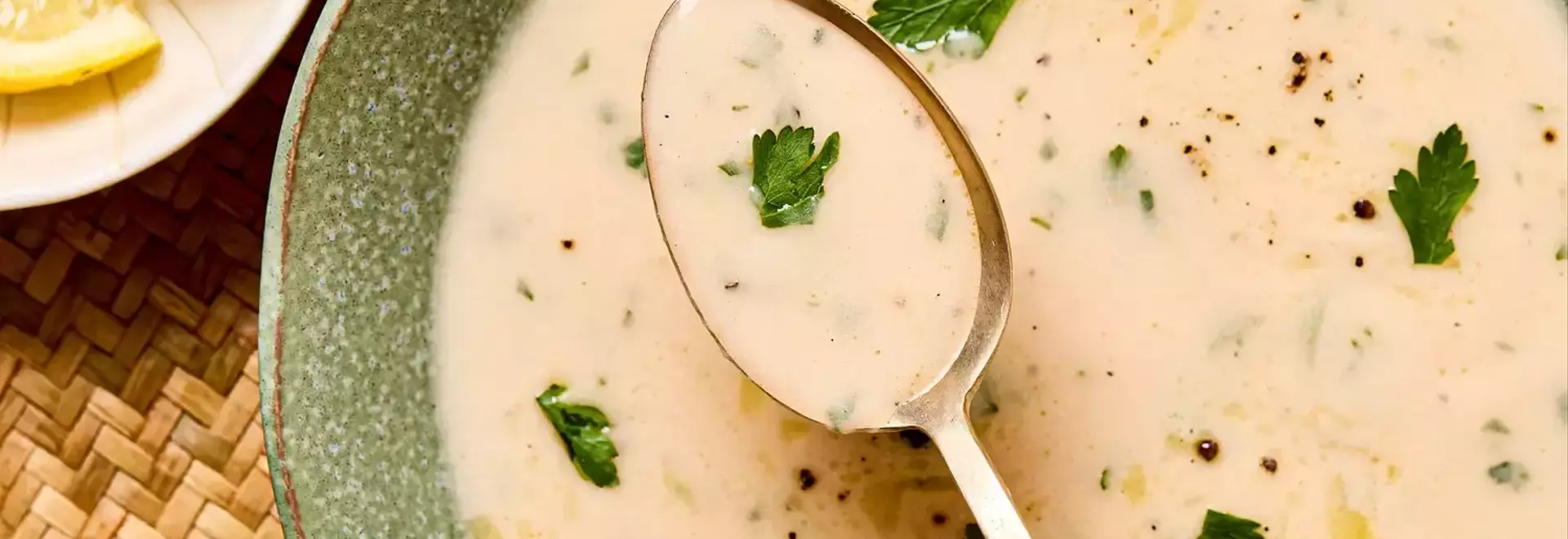 Effortless Creamy White Bean & Garlic Soup: A Culinary Delight with Just Five Ingredients