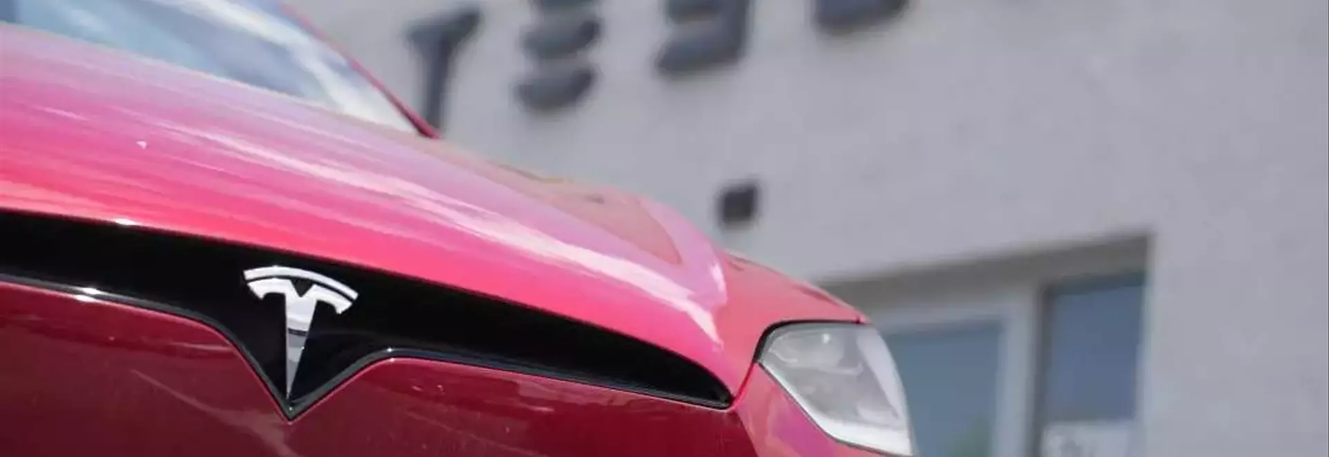 Tesla's Shifting Strategy: From EV Leader to AI and Robotics Pioneer Amidst Profit Slump