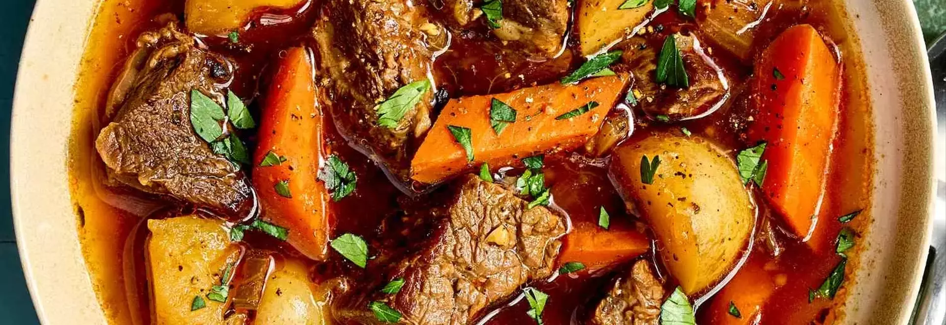 Hearty Beef and Vegetable Soup: A Wholesome One-Pot Meal