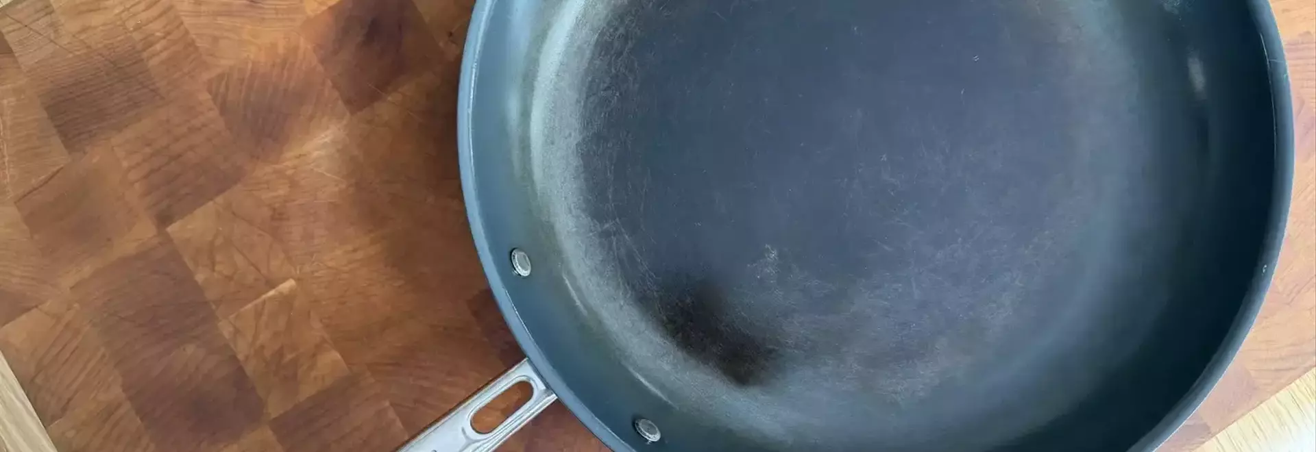 Misen Carbon Nonstick Pan: A Comprehensive Review