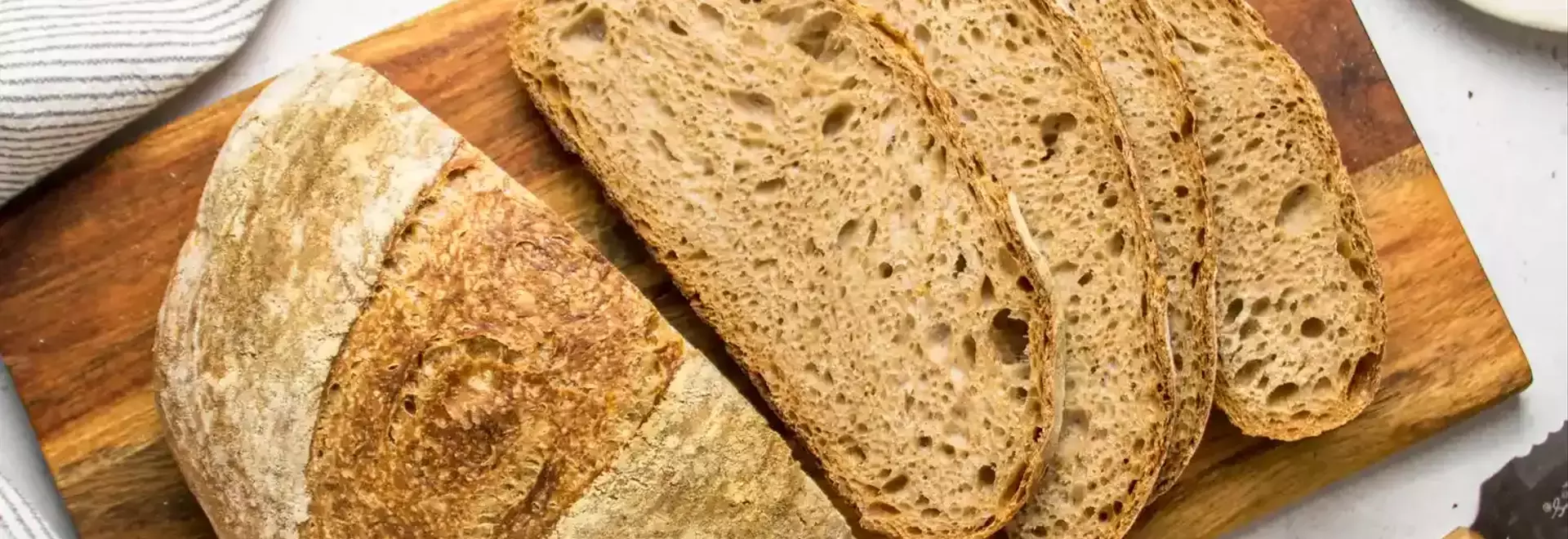 Effortless Whole Wheat Loaf: A No-Knead Dutch Oven Method