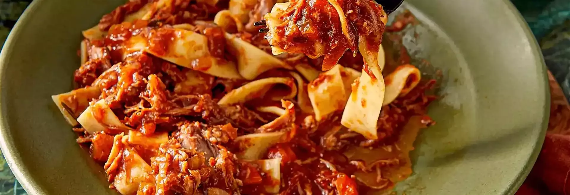 Effortless Slow-Cooked Pork Ragu: A Recipe for Rich, Italian-American Flavor