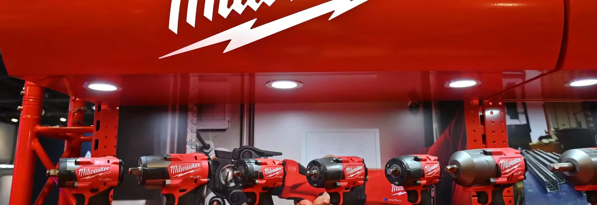 Unmissable Deal: Milwaukee M12 Cordless Band Saw Kit Now 62% Off at Walmart