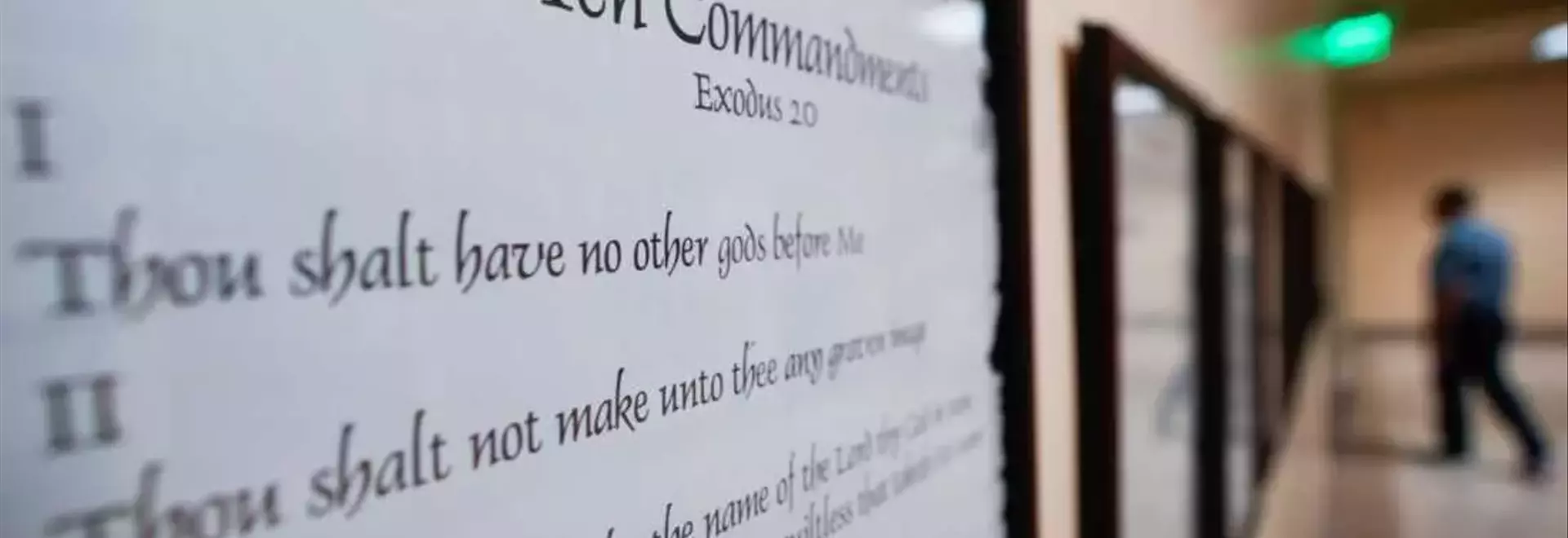 Appeals Court Reinstates Louisiana Law Mandating Ten Commandments in Schools