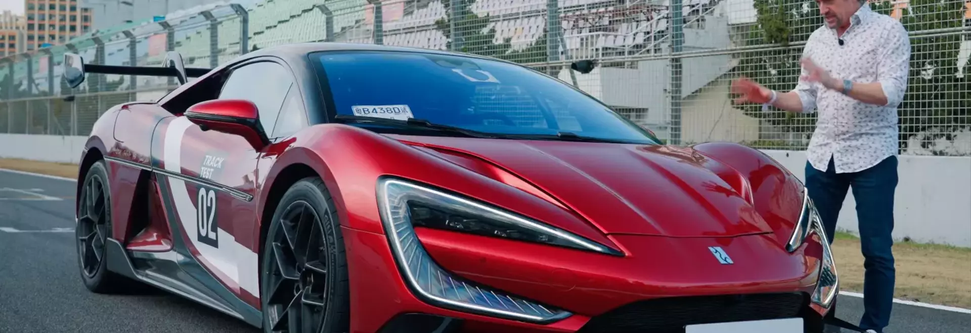 Richard Hammond Experiences the 3,000-HP Yangwang U9 Xtreme and Survives