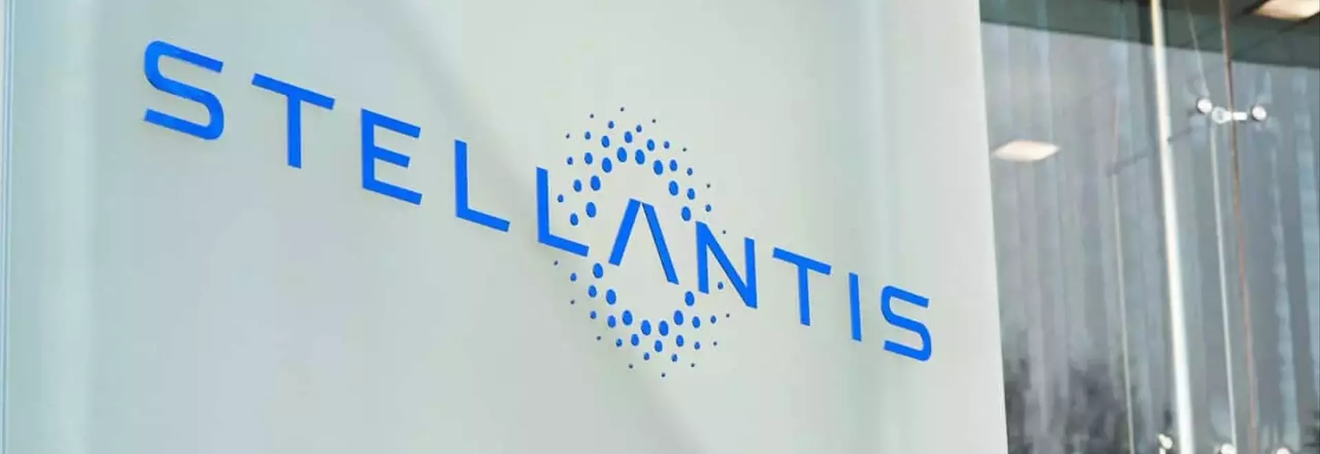 Stellantis Anticipates First Annual Loss Amidst EV Strategy Shift