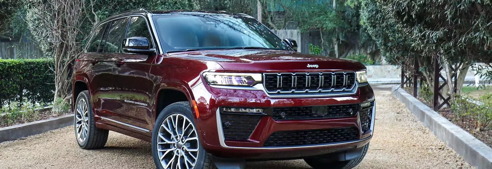 2026 Jeep Grand Cherokee: A Refined Ride with a Powerful New Engine