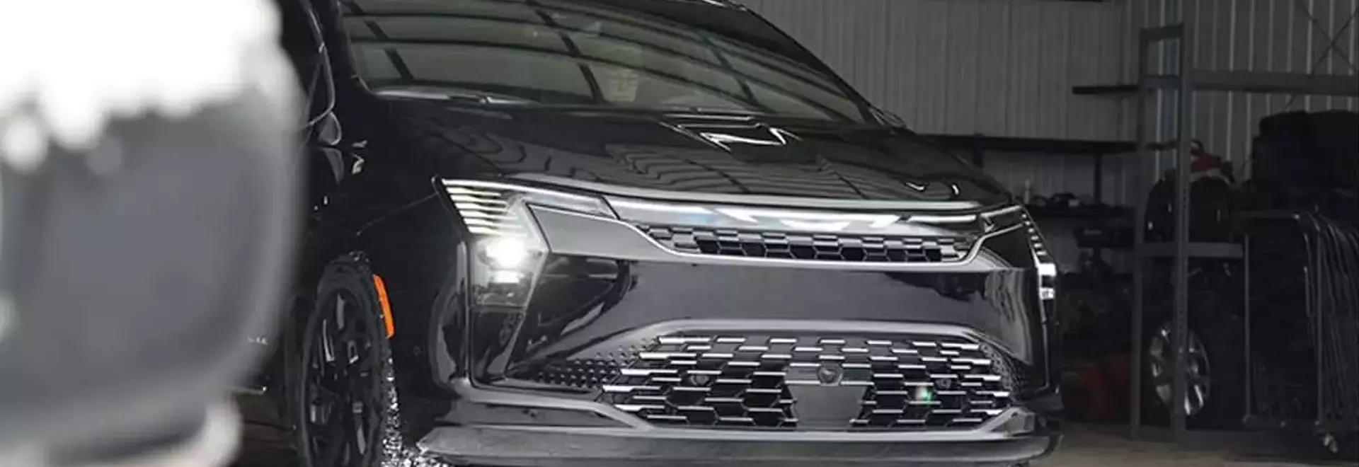 2027 Chrysler Pacifica Facelift Unveiled with Striking New Design