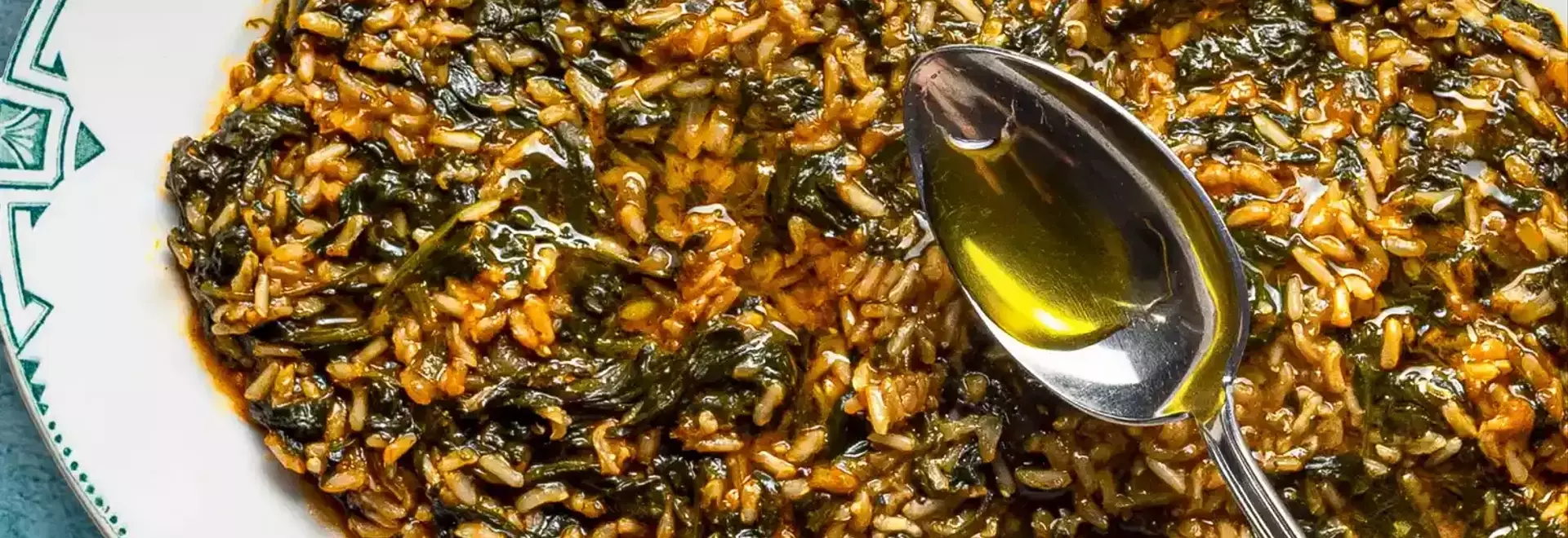 Crafting the Perfect Greek Spanakorizo: A Culinary Journey