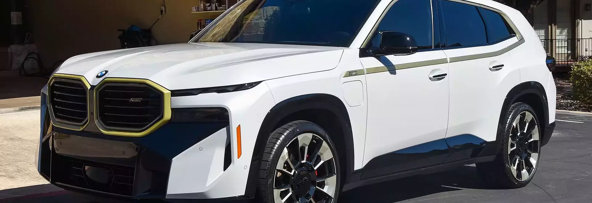 2024 BMW XM: A Powerful Luxury Hybrid SUV with Significant Value