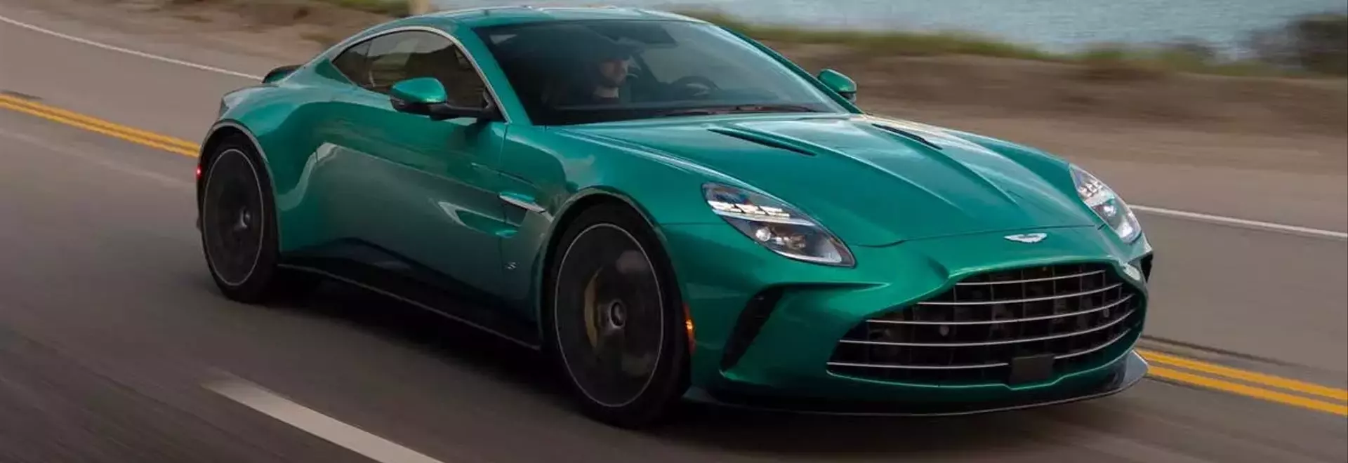 2027 Aston Martin Vantage: A Blend of Power and Luxury