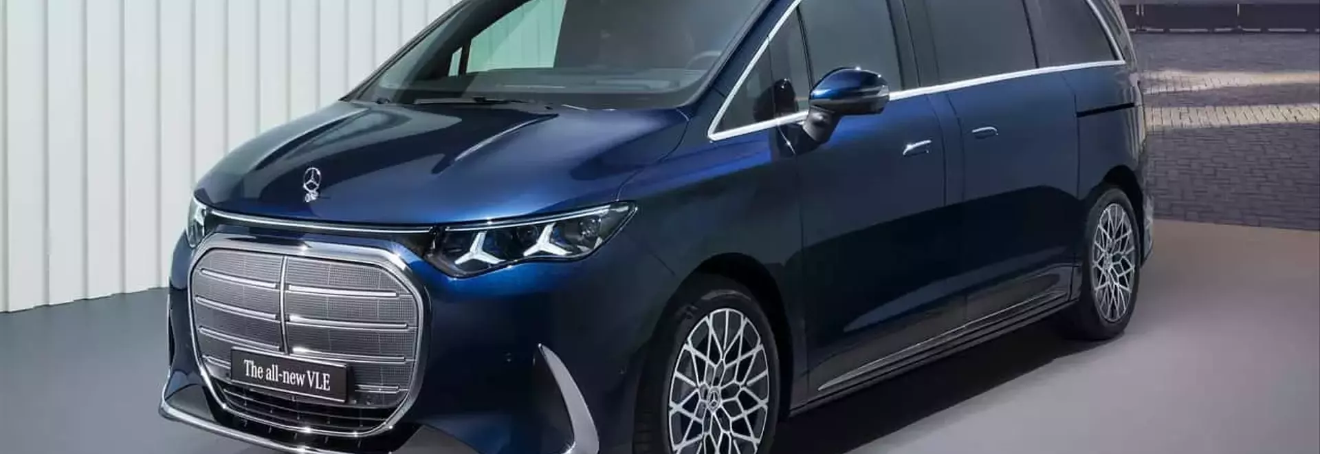Mercedes-Benz VLE Electric Minivan Arrives in America