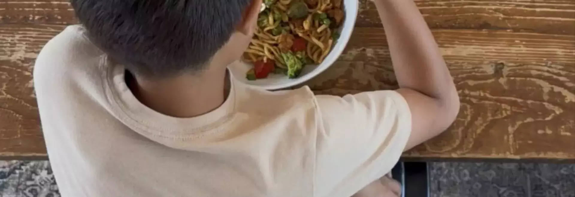 Effortless Kung Pao Chicken: A Quick Weeknight Dinner Solution for Busy Parents