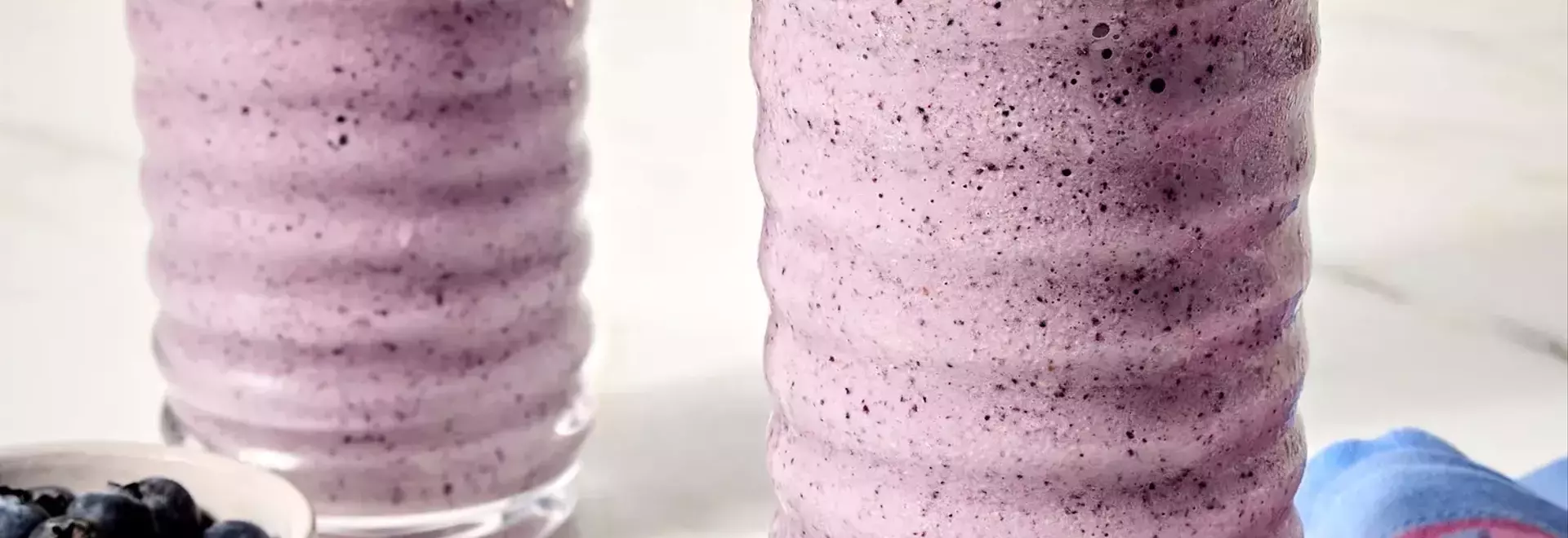 Wholesome Blueberry Oatmeal Smoothie: A Nutritious Start to Your Day