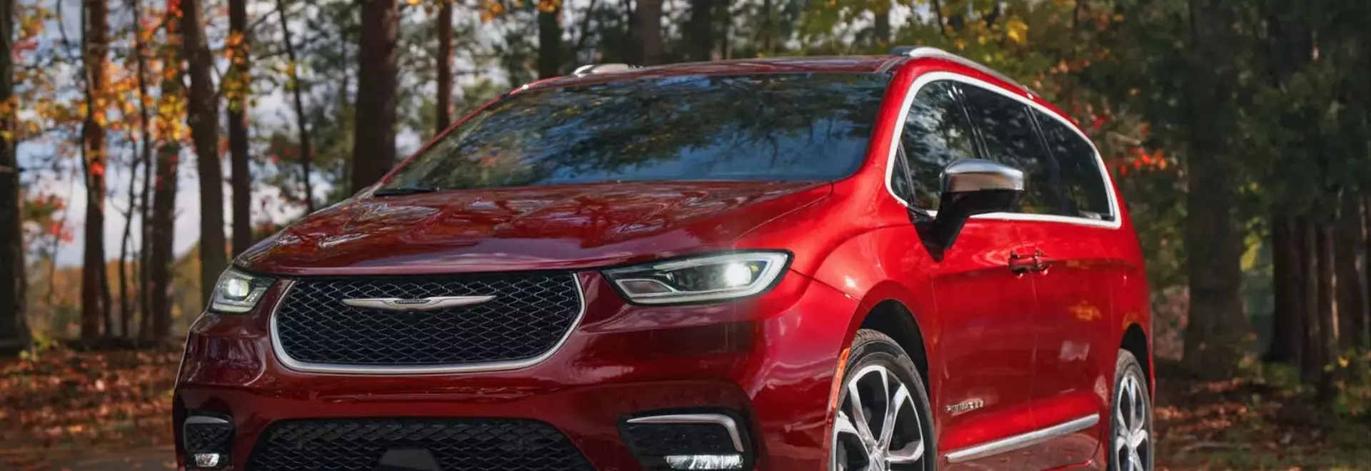 Chrysler Recalls 180,000 Pacifica and Voyager Minivans Over Airbag Defects
