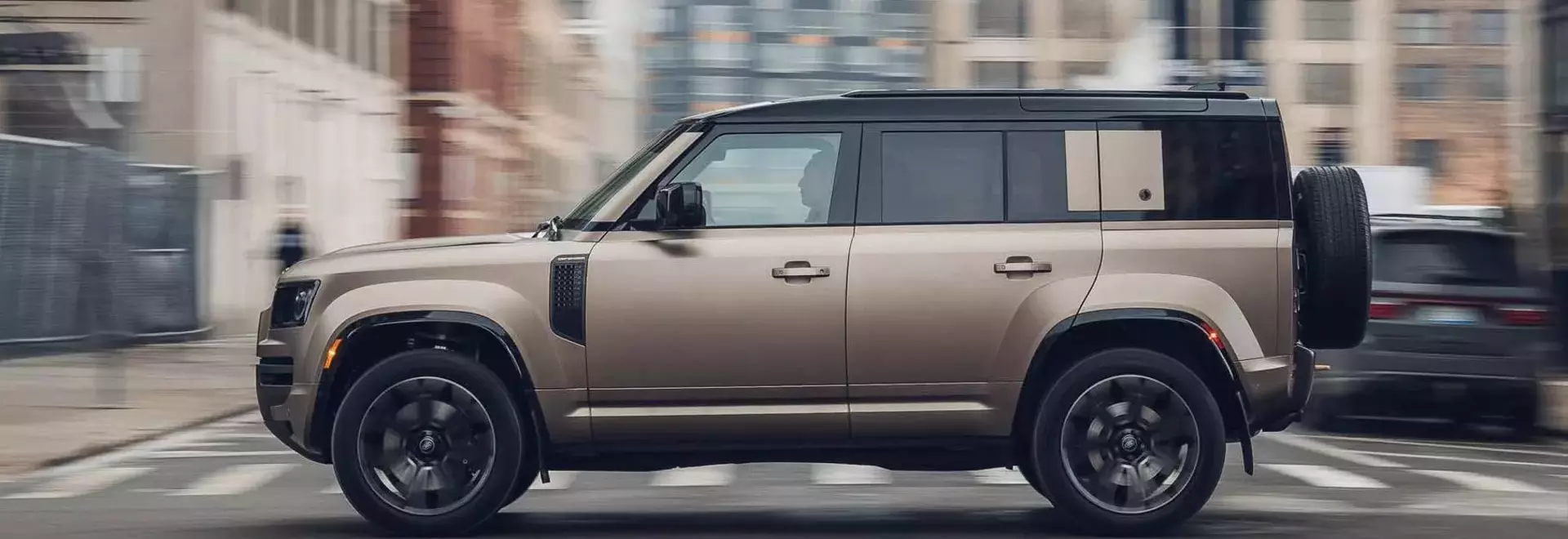 2025 Land Rover Defender OCTA: A High-Performance SUV Review