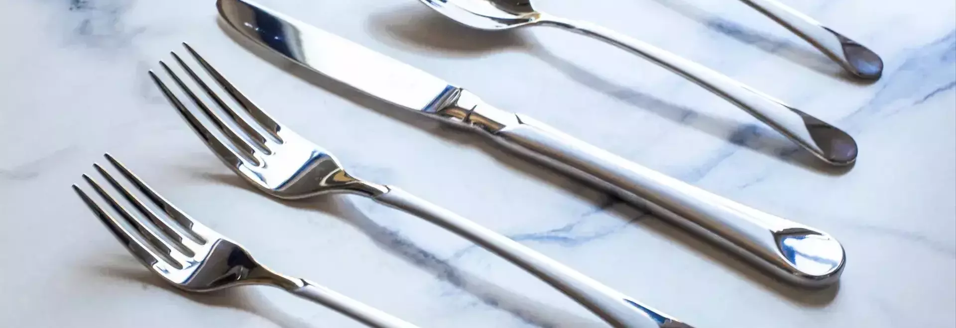 The Ultimate Guide to Choosing the Best Flatware Sets: An Expert Review