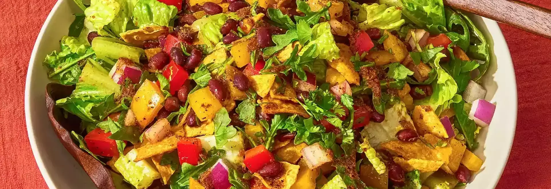 Zesty Black Bean Fajita Salad: A Quick & Healthy Meal