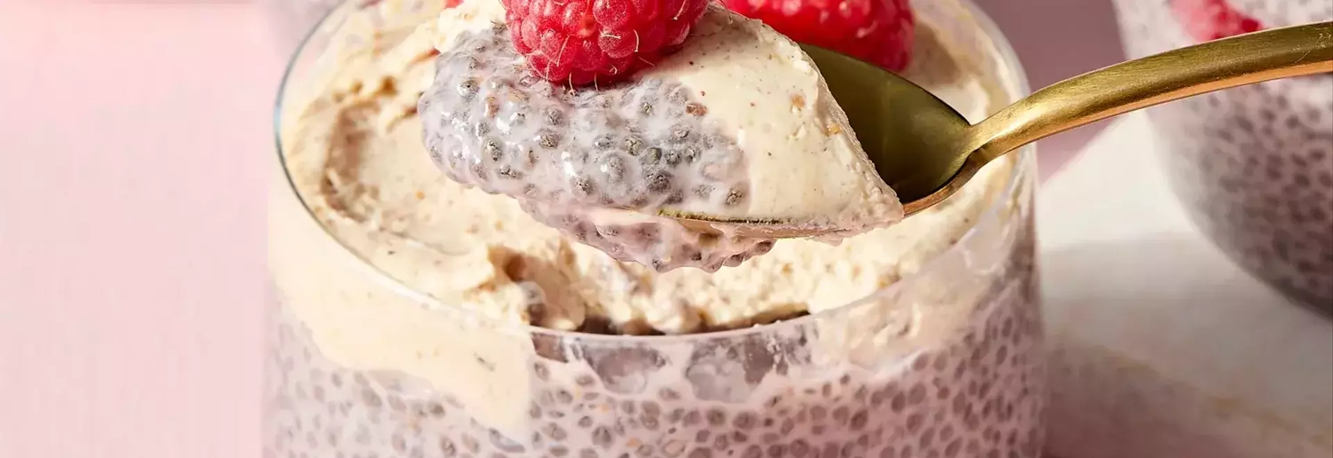 High-Protein Raspberry and Peanut Butter Chia Pudding: A Healthy Start to Your Day