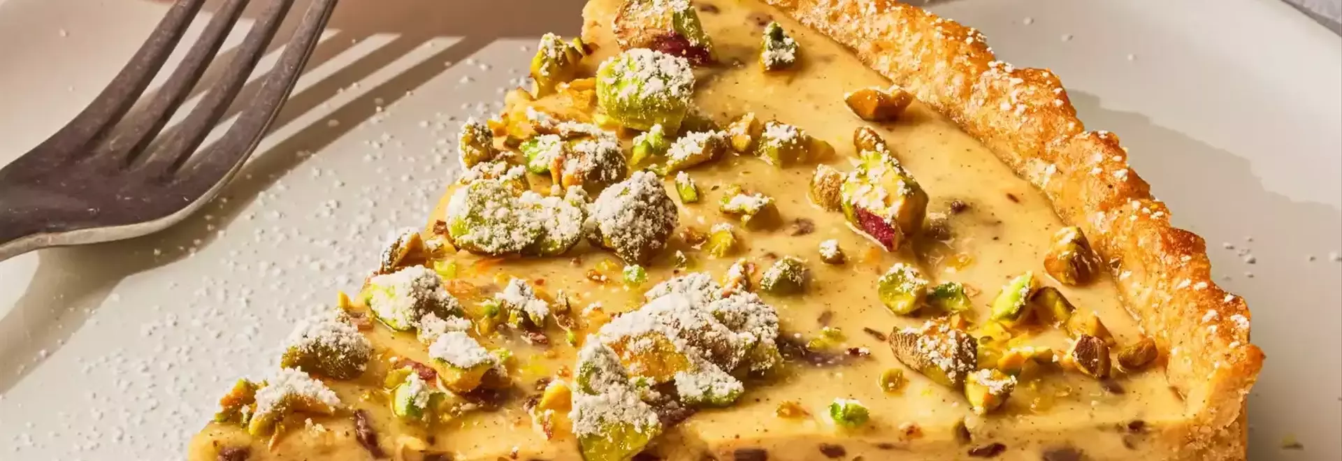 The Art of Crafting a Cannoli Tart: A Culinary Innovation