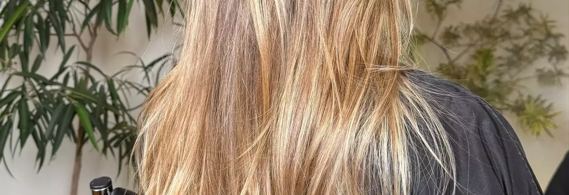 Embracing the French Highlight: A Low-Maintenance Approach to Hair Color