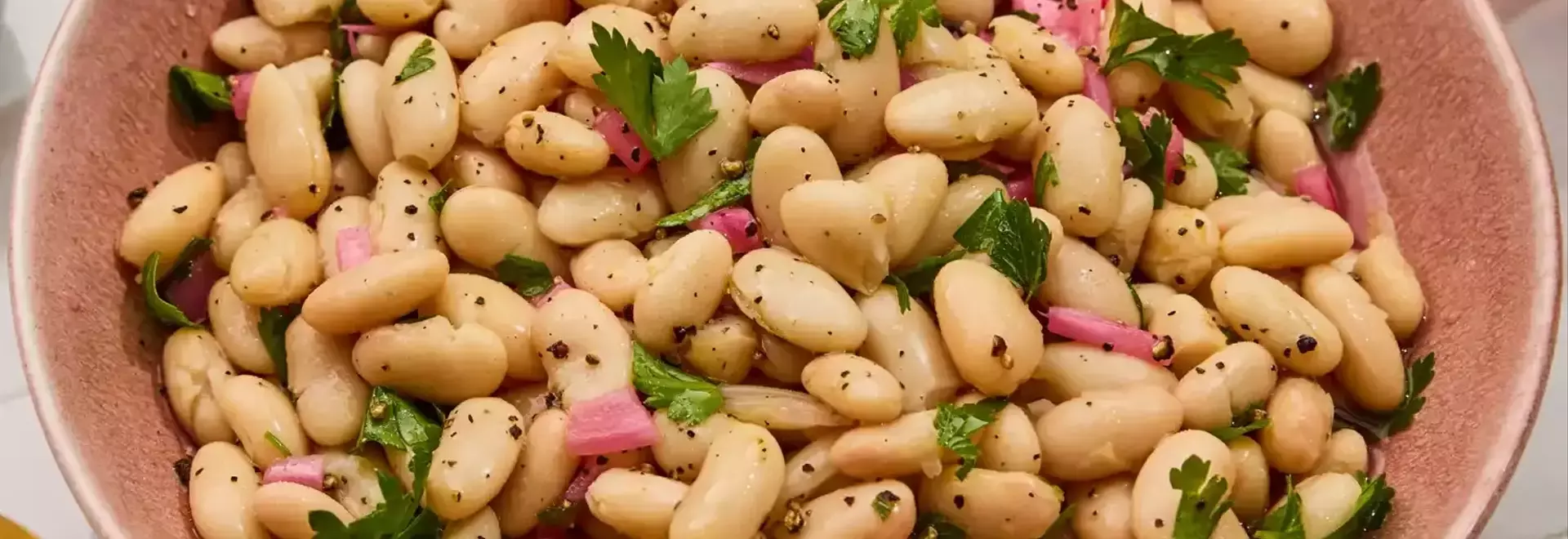 Effortless Three-Ingredient Bean Salad: Your Quick and Fiber-Rich Lunch Solution
