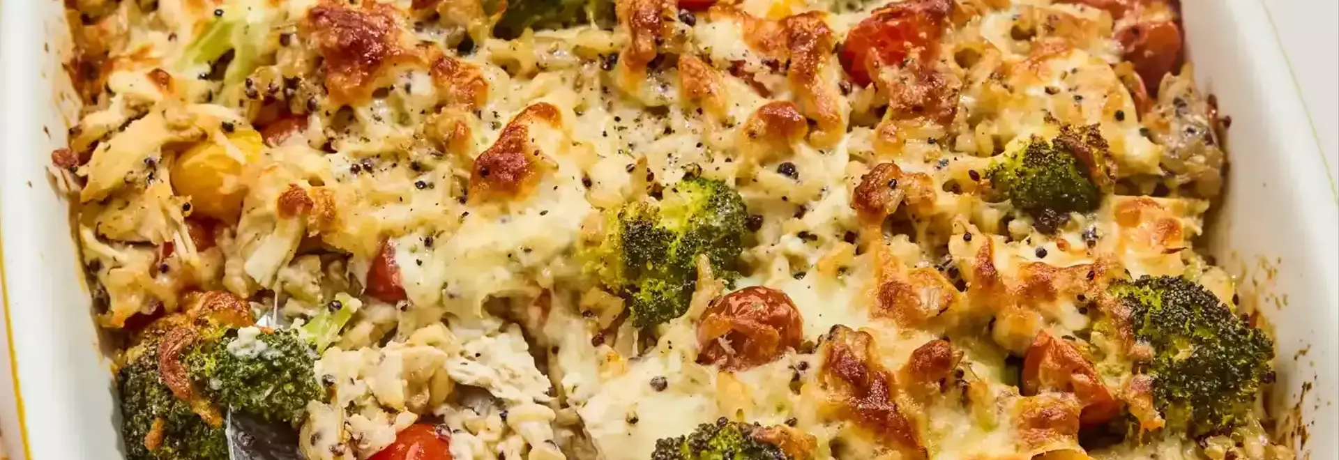 Cheesy Chicken, Tomato & Broccoli Casserole: A Wholesome Family Meal