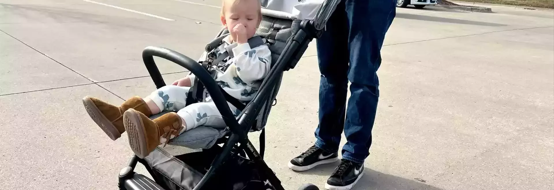 Choosing the Best Travel Stroller: A Comprehensive Guide
