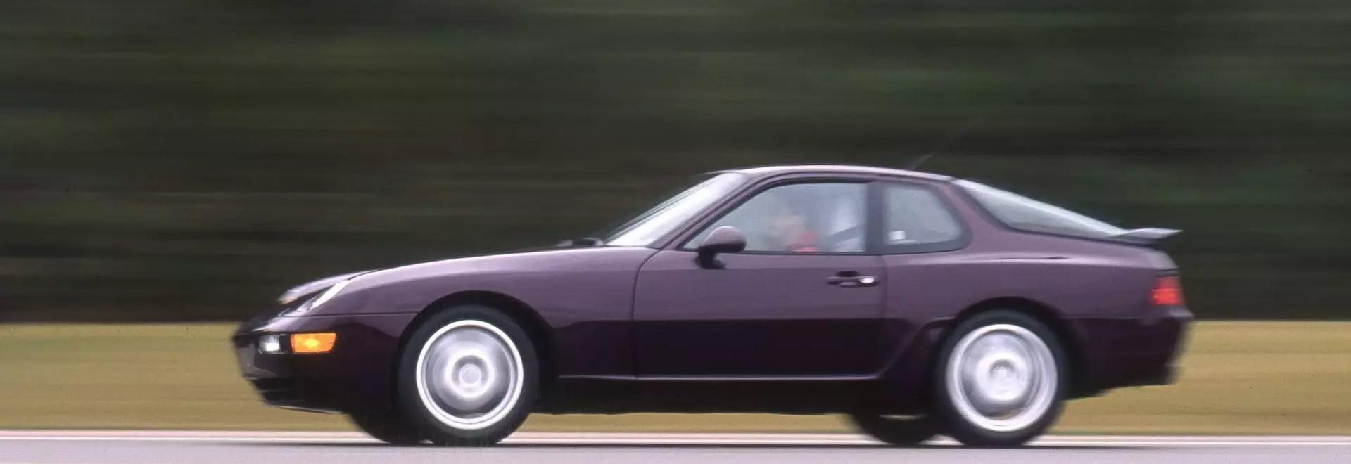 A Retrospective on the 1992 Porsche 968: Evolution and Design