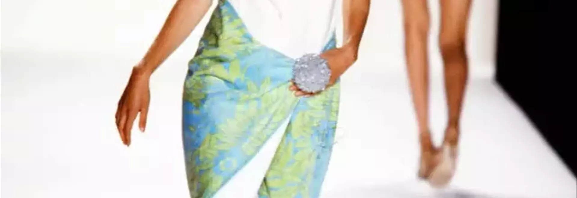 The Elevated Comeback: Heeled Flip-Flops Redefine Summer Chic