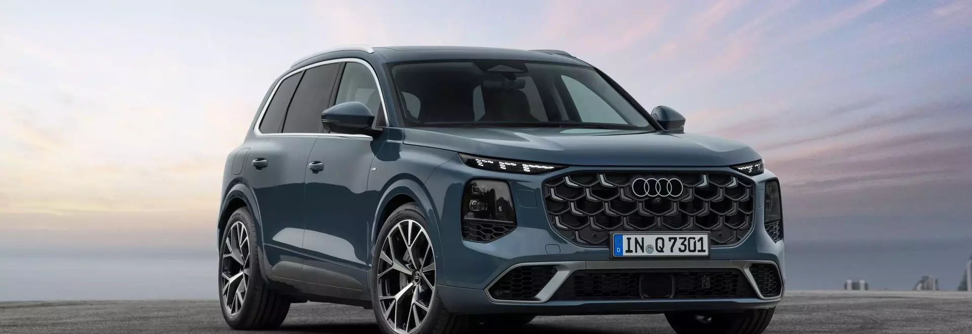 Unveiling the Refreshed 2027 Audi Q7: A Third-Generation Marvel with Enhanced Presence and Innovative Features