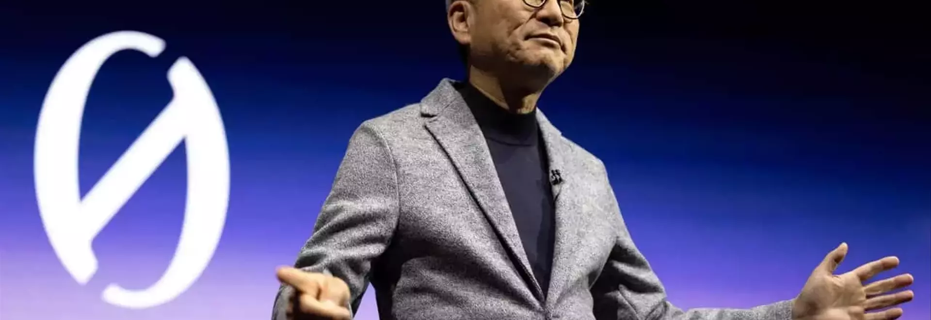 Honda CEO Survives Boardroom Challenge Amidst Financial Struggles