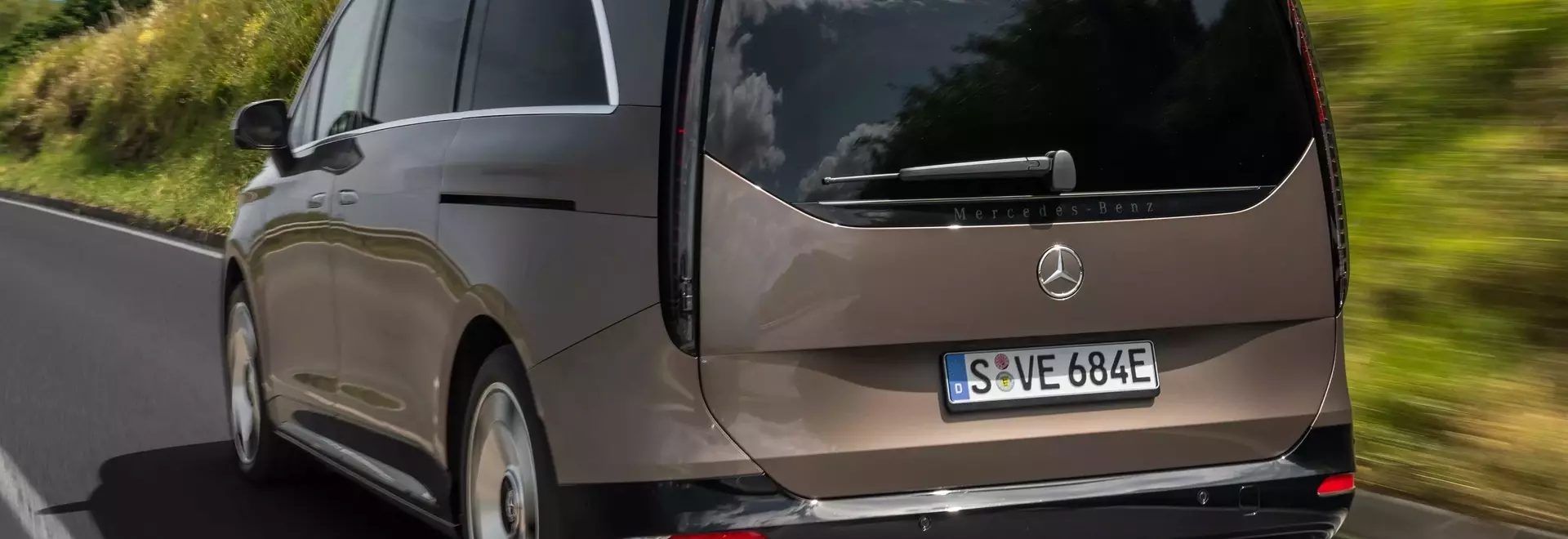 2028 Mercedes-Benz VLE-Class EV: A Glimpse into the Future of Electric Mobility