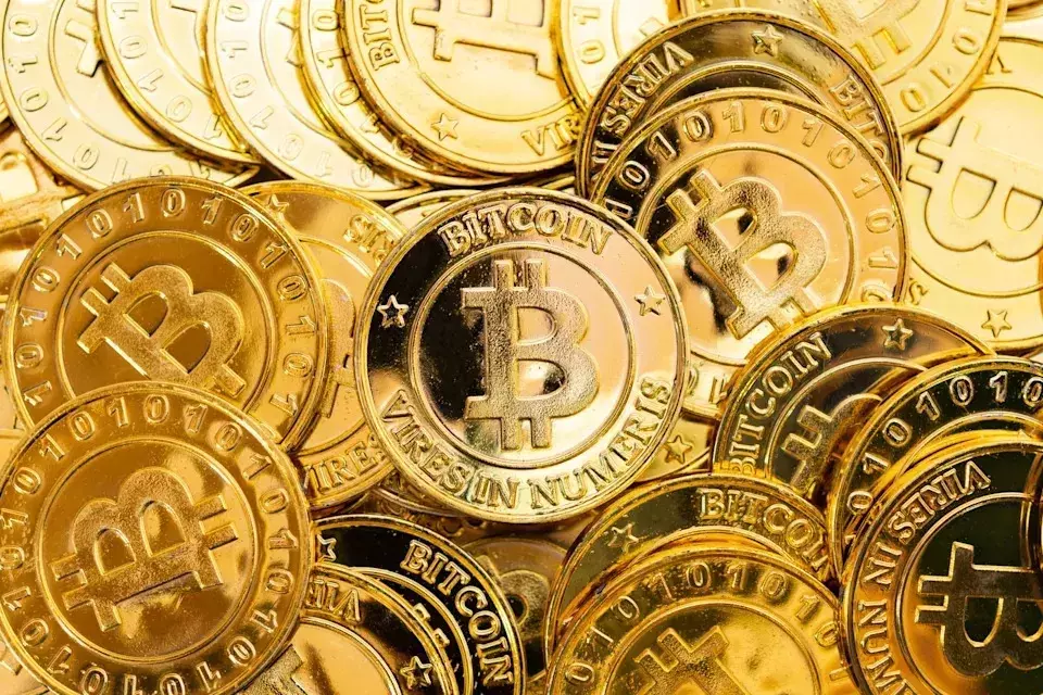 Bitcoin's Ascent: Can It Challenge the Dollar's Dominance?